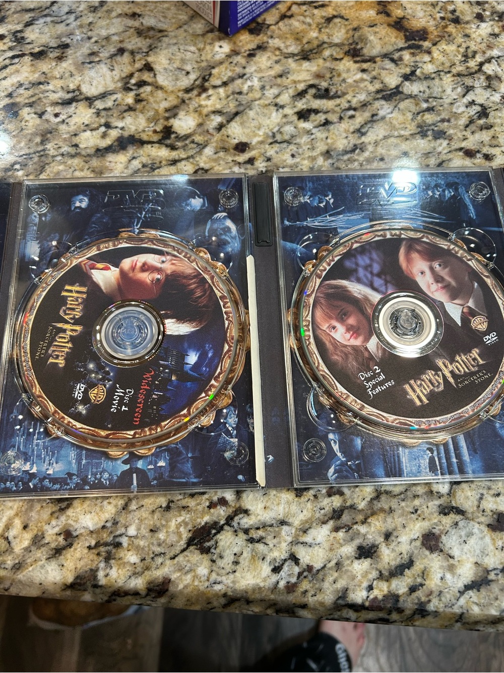 Harry Potter and the Sorcerer’s Stone DVD - Picture 4 of 4
